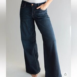Chelsea super wide leg jean